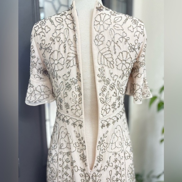 NWT Needle & Thread Linear Motif Georgette Sheath Dress | Size 6 - Picture 7 of 15